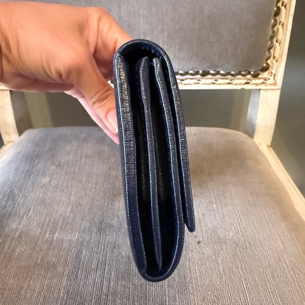 Salvatore Ferragamo Gancini Leather long wallet - Picture 7 of 9
